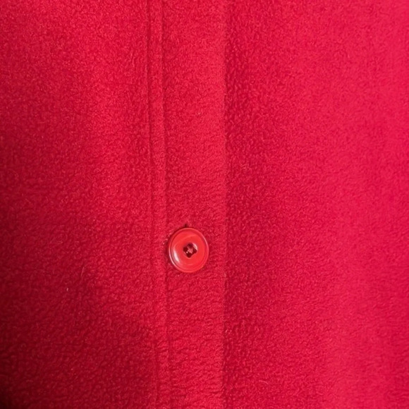 Woman's L.L. Bean Red Button Up Snowflake Fleece Size Large (L) - Picture 3 of 7